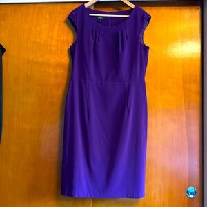 Structured fitted office dress